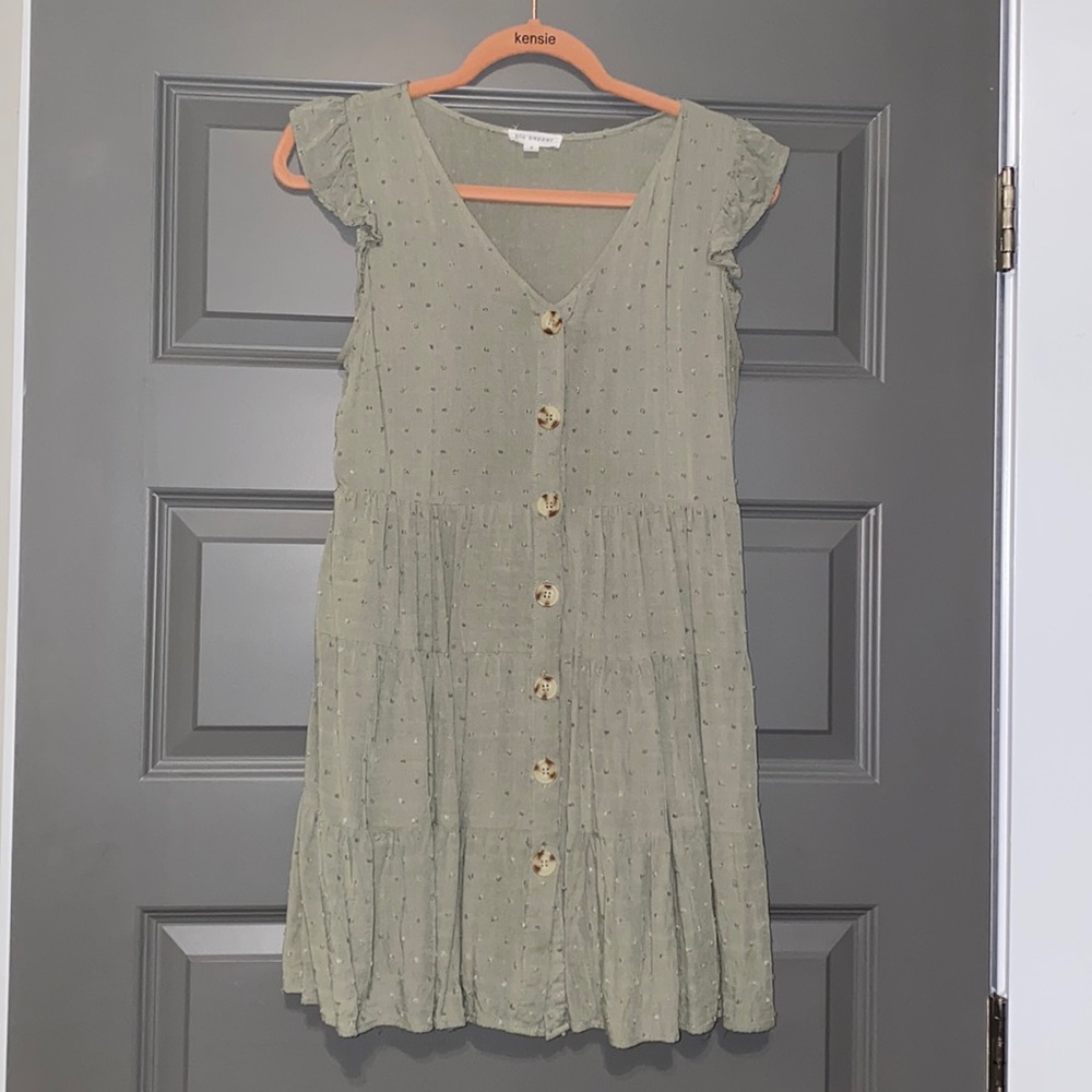 Short, olive green summer dress with buttons - Picture 1 of 4